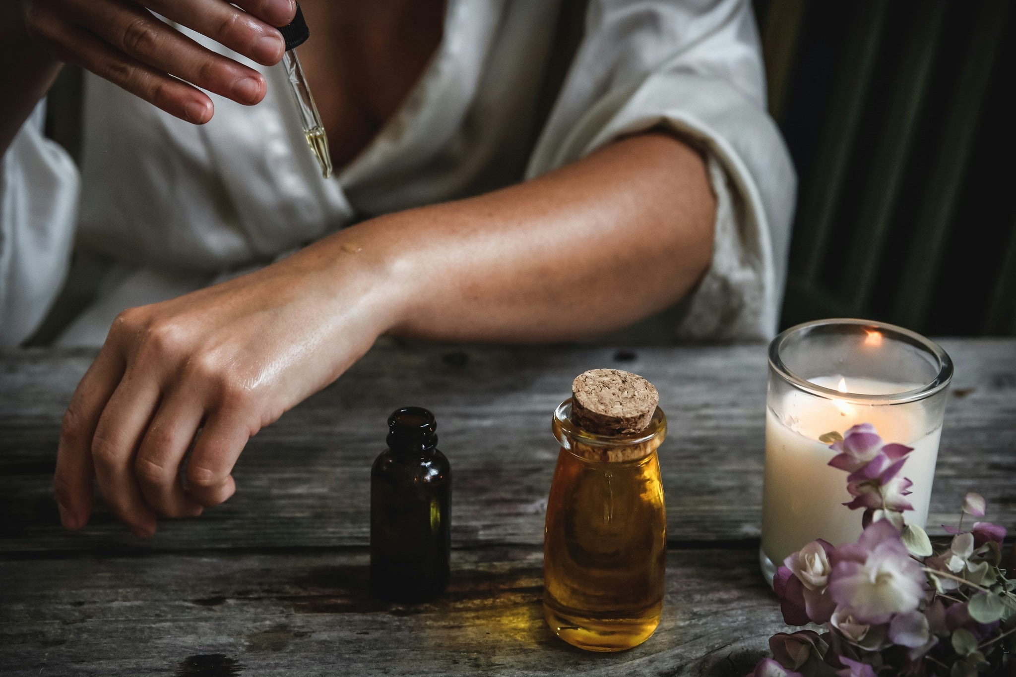 5-Minute Lymphatic Massages to Target Puffiness, Bloat & Breakouts